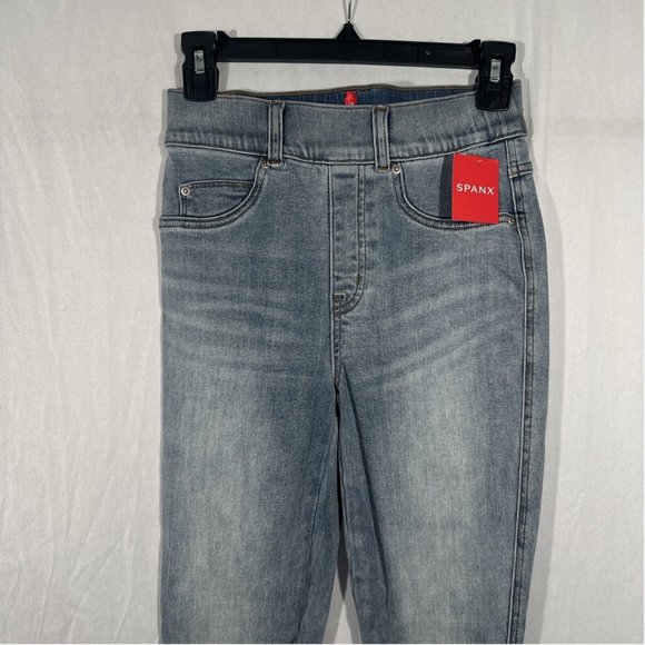 NWT $128 Spanx [ XS ]‎ Distressed Skinny Jeans in Light Vintage Wash Blue - Picture 4 of 15